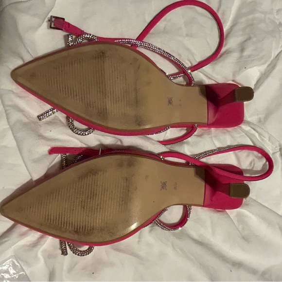 Bright pink heels - Picture 3 of 3